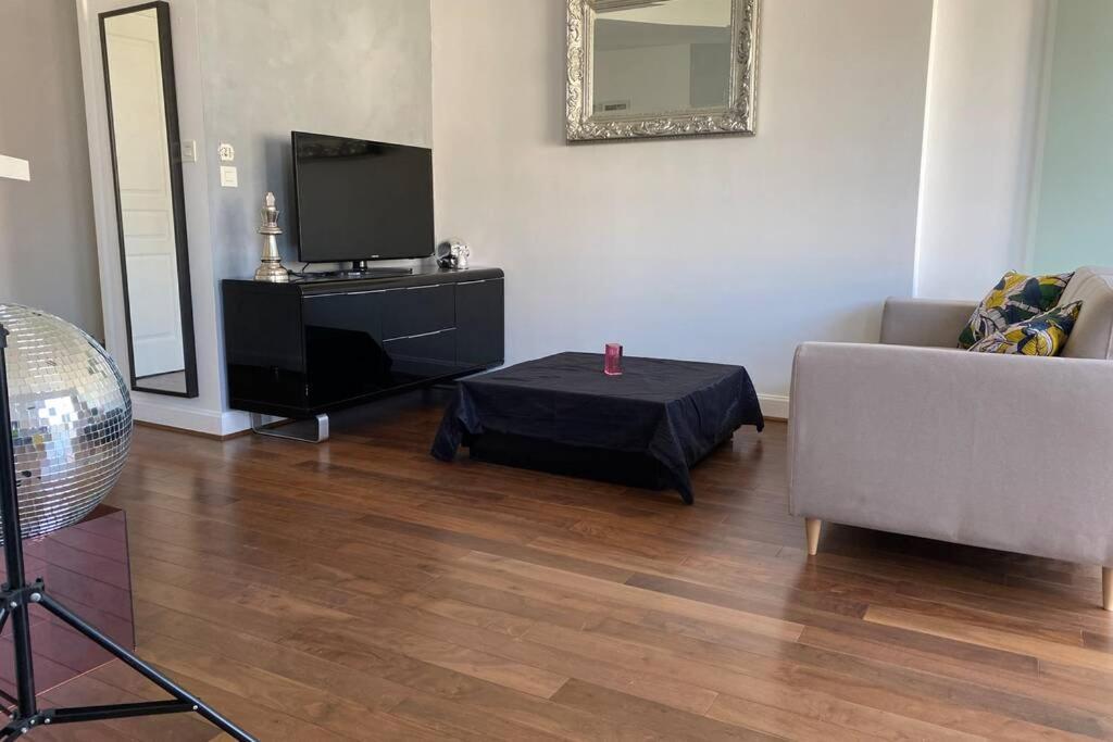 Charmant Appartement En Bord De Cher サン・タヴェルタン エクステリア 写真