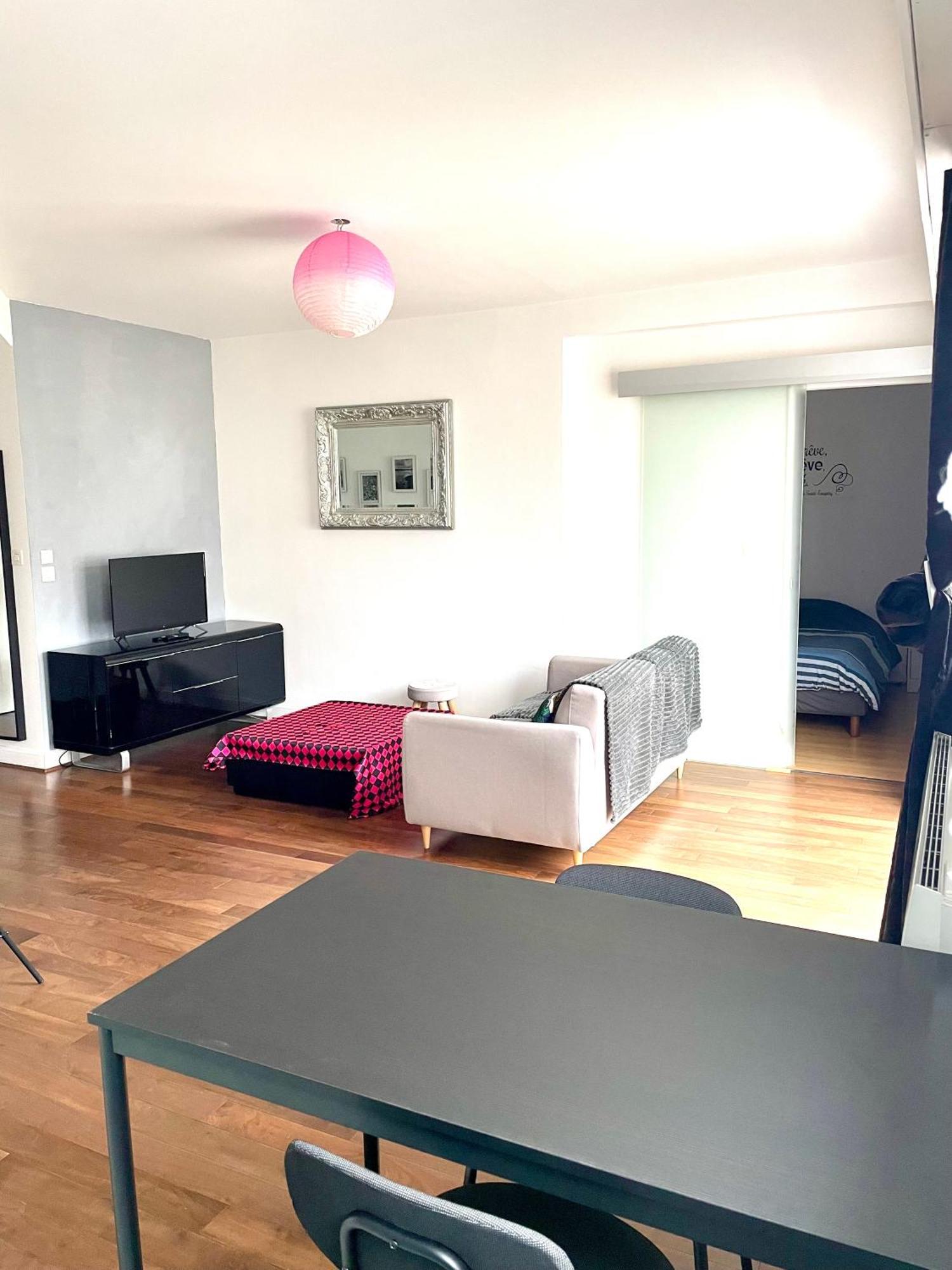 Charmant Appartement En Bord De Cher サン・タヴェルタン エクステリア 写真